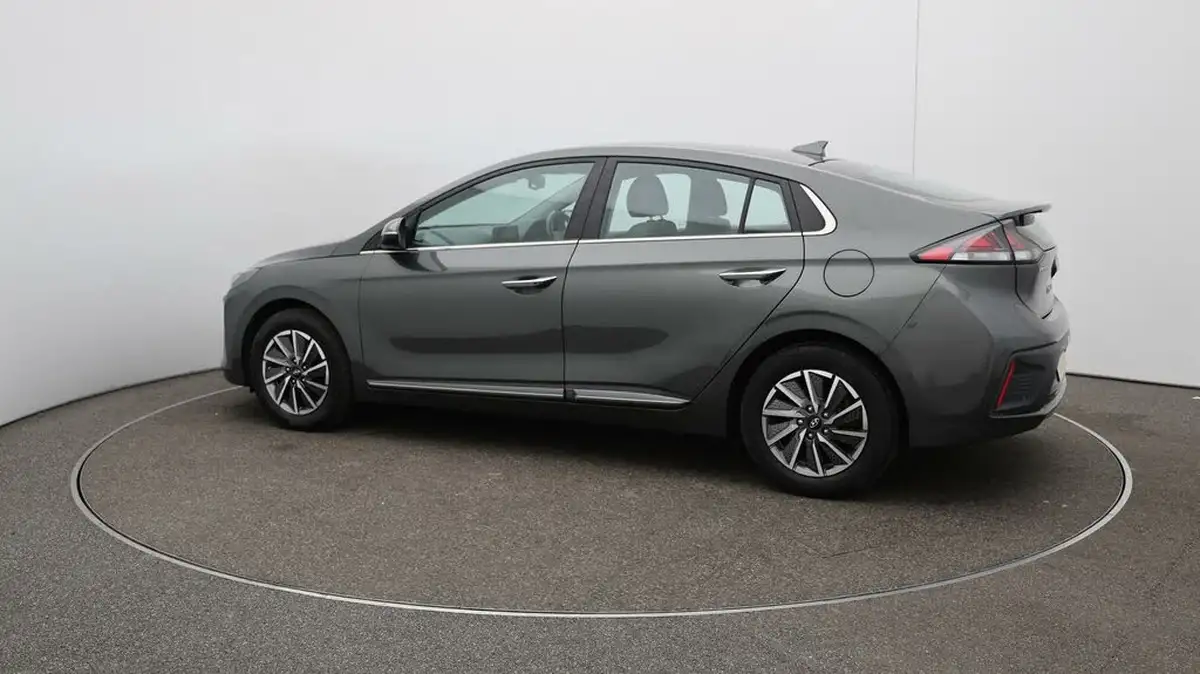 2022-hyundai-ioniq-e-premium-electric-big-40