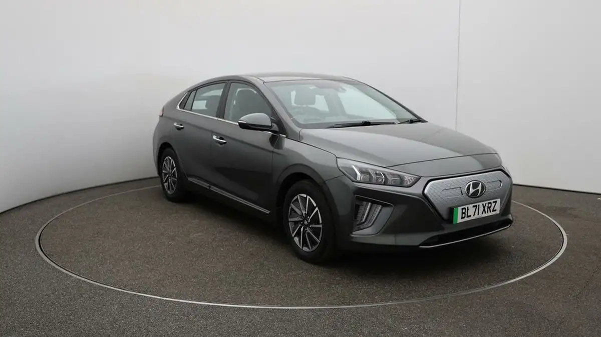 2022-hyundai-ioniq-e-premium-electric-big-36