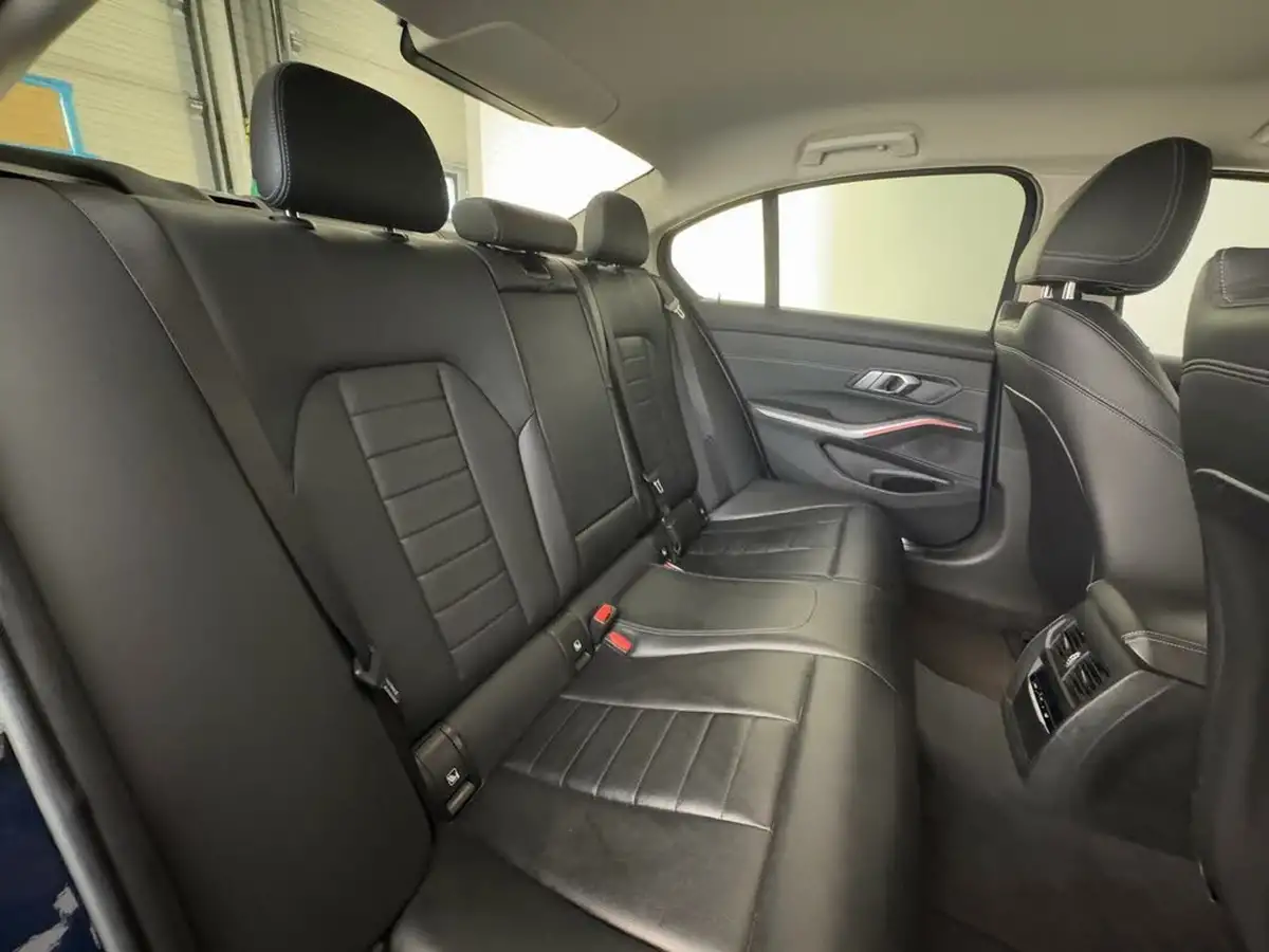 2020-bmw-3-series-big-19