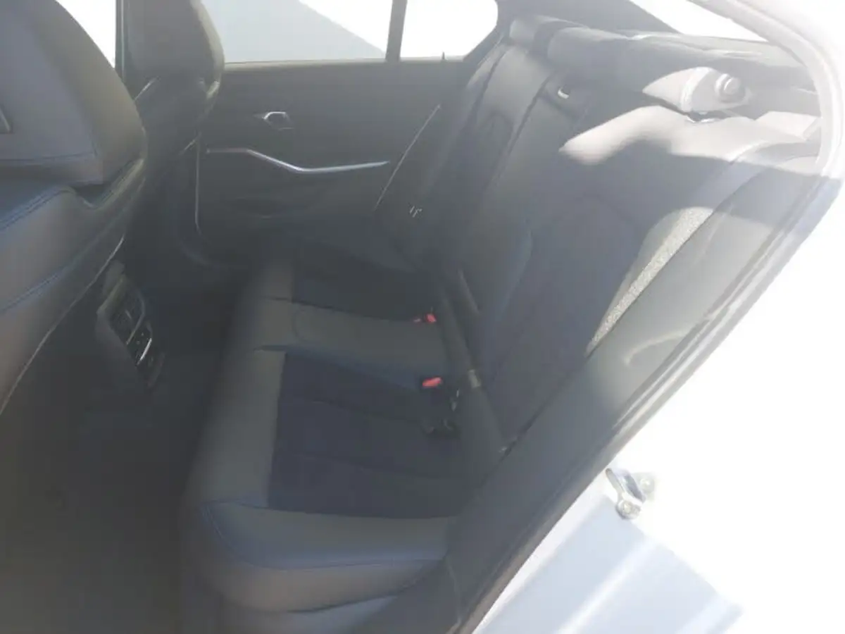 2024-bmw-3-series-20-320i-m-sport-saloon-4d-big-5