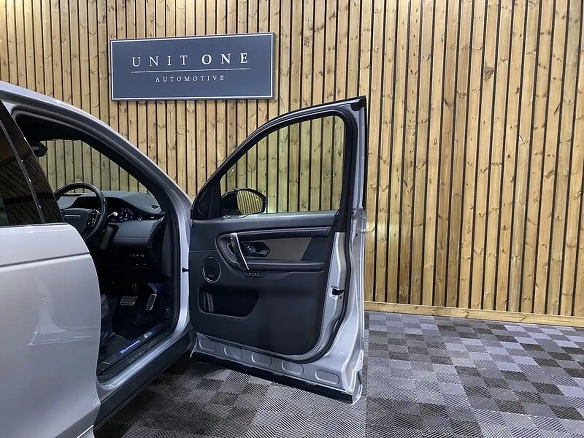 2020-land-rover-discovery-sport-big-38
