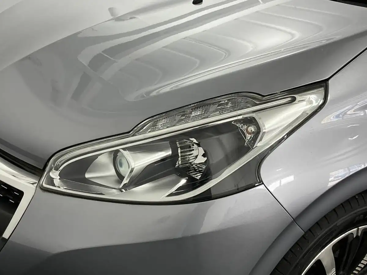 2019-peugeot-208-12-puretech-tech-edition-82bhp-big-11