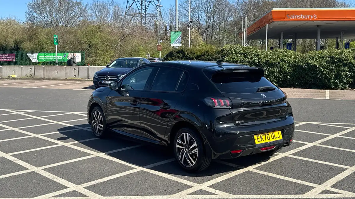 2021-peugeot-208-12-puretech-allure-premium-100bhp-eat8-big-4