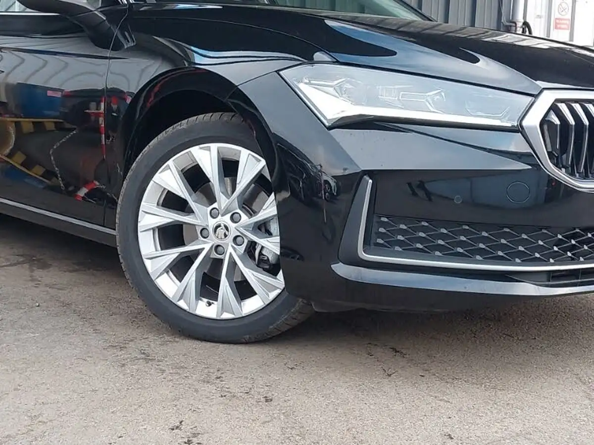2024-skoda-superb-20tdi-se-l-150ps-scr-estate-dsg-big-8