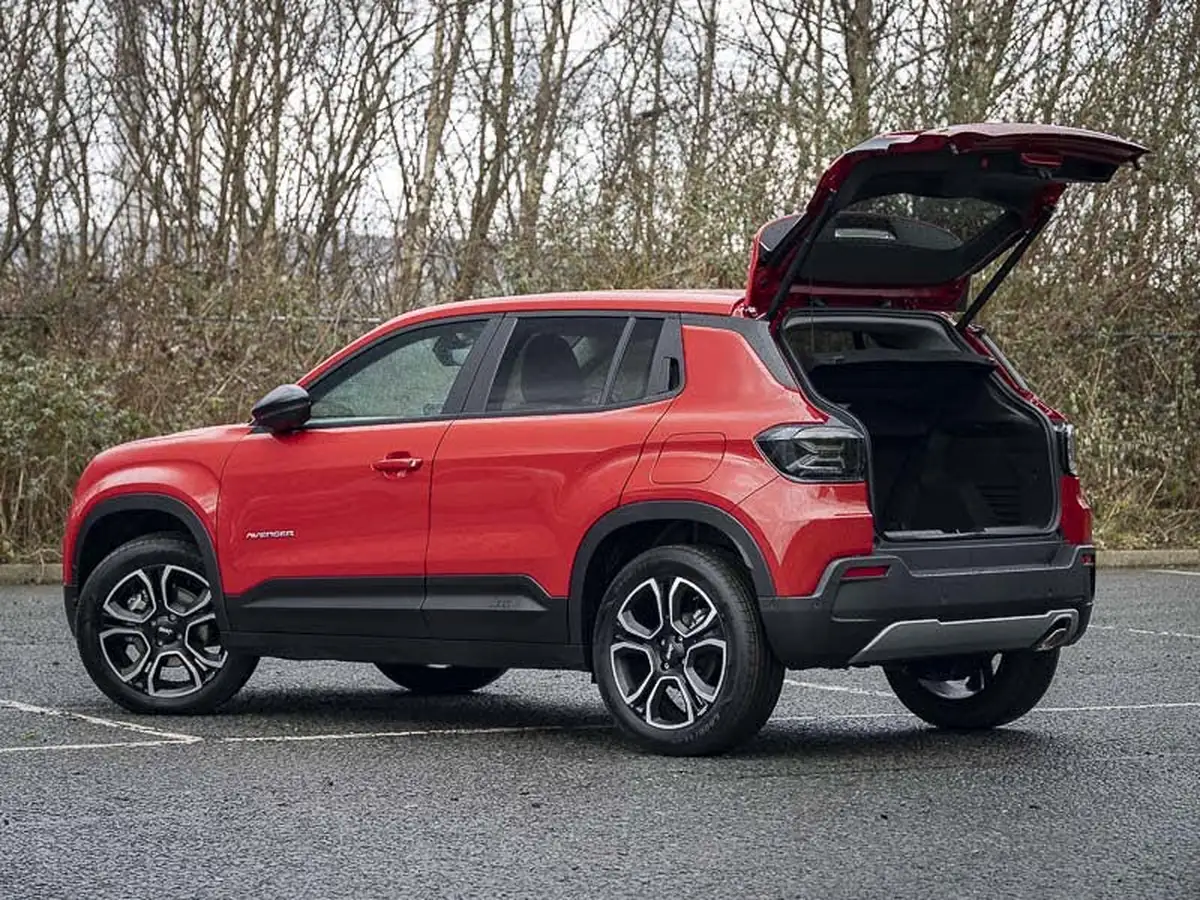 2025-jeep-avenger-12-gse-summit-big-5