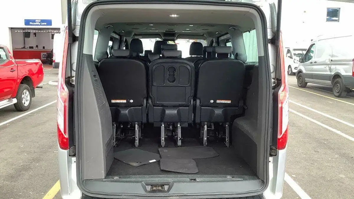 2021-ford-tourneo-custom-20tdci-320-l1-titanium-x-mhev-185pseu6dt-big-11