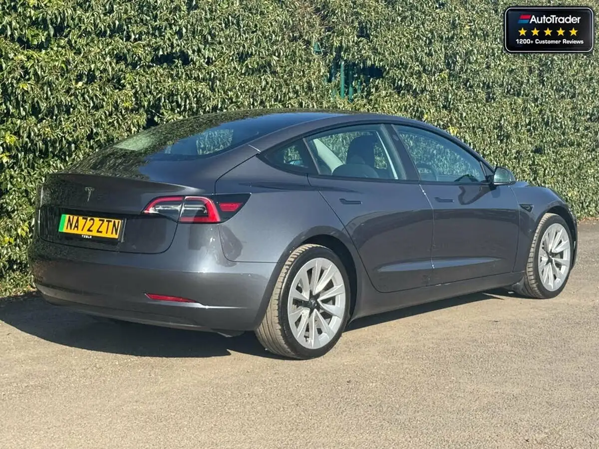 2022-tesla-model-3-e-rwd-big-34
