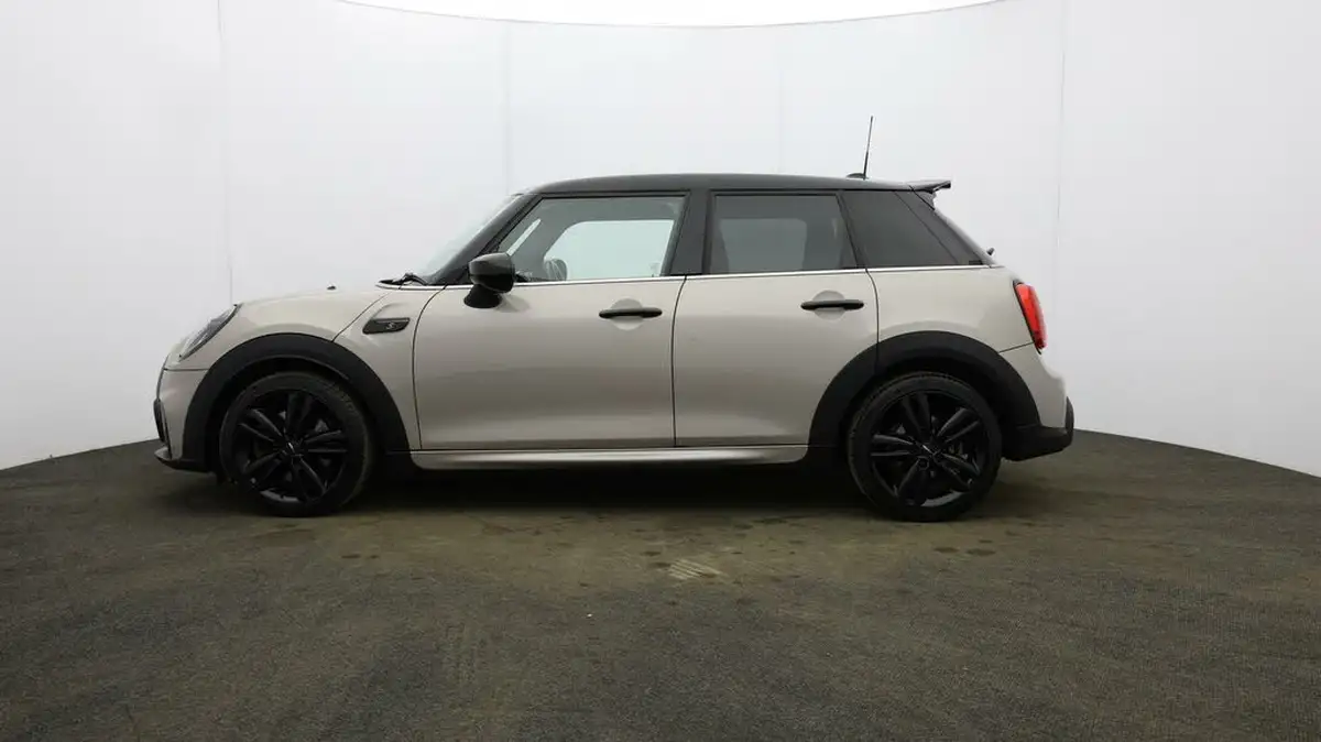 2022-mini-cooper-20-cooper-s-sport-hatchback-5d-auto-big-3