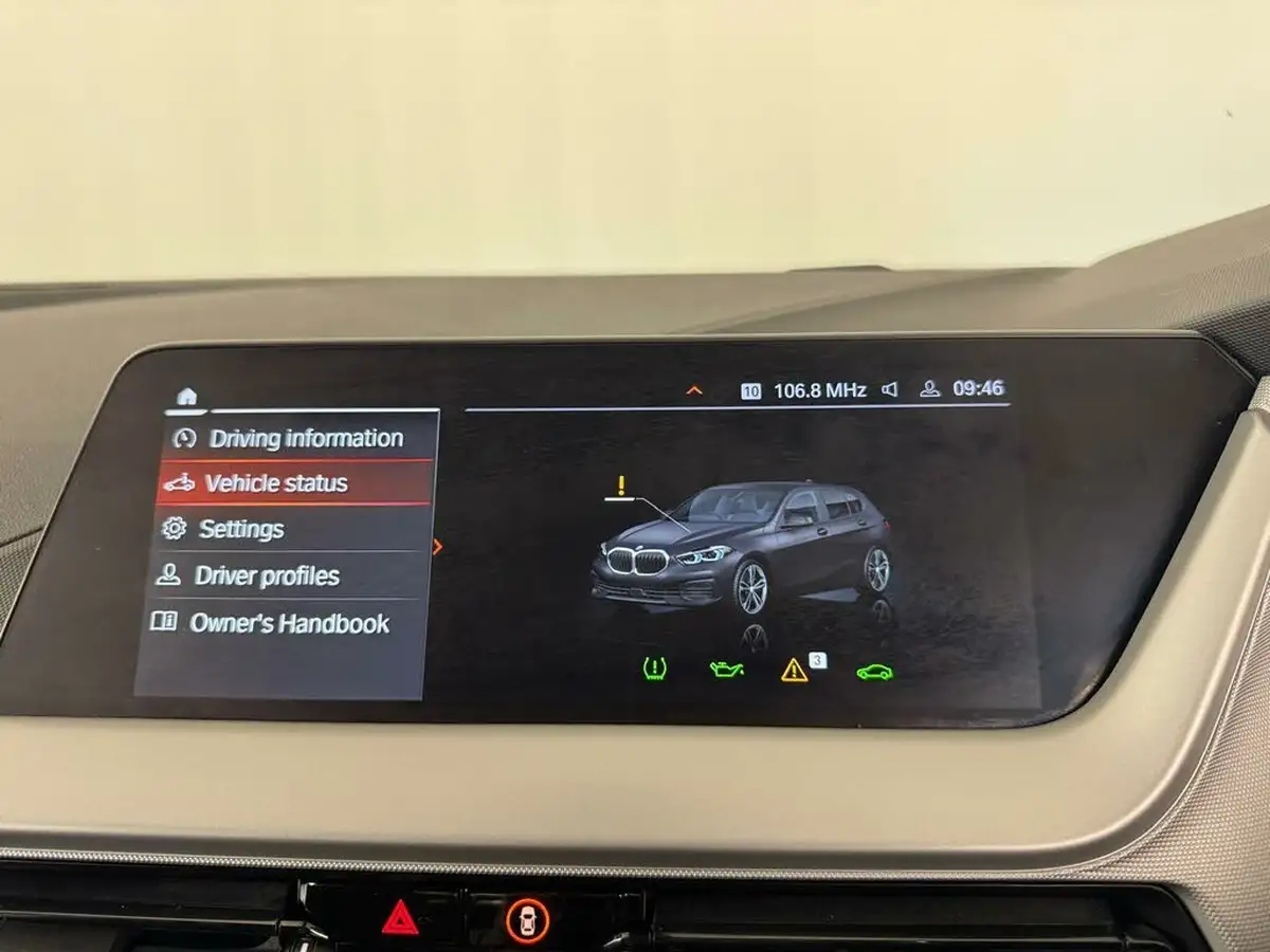 2023-bmw-1-series-15-118i-se-big-52