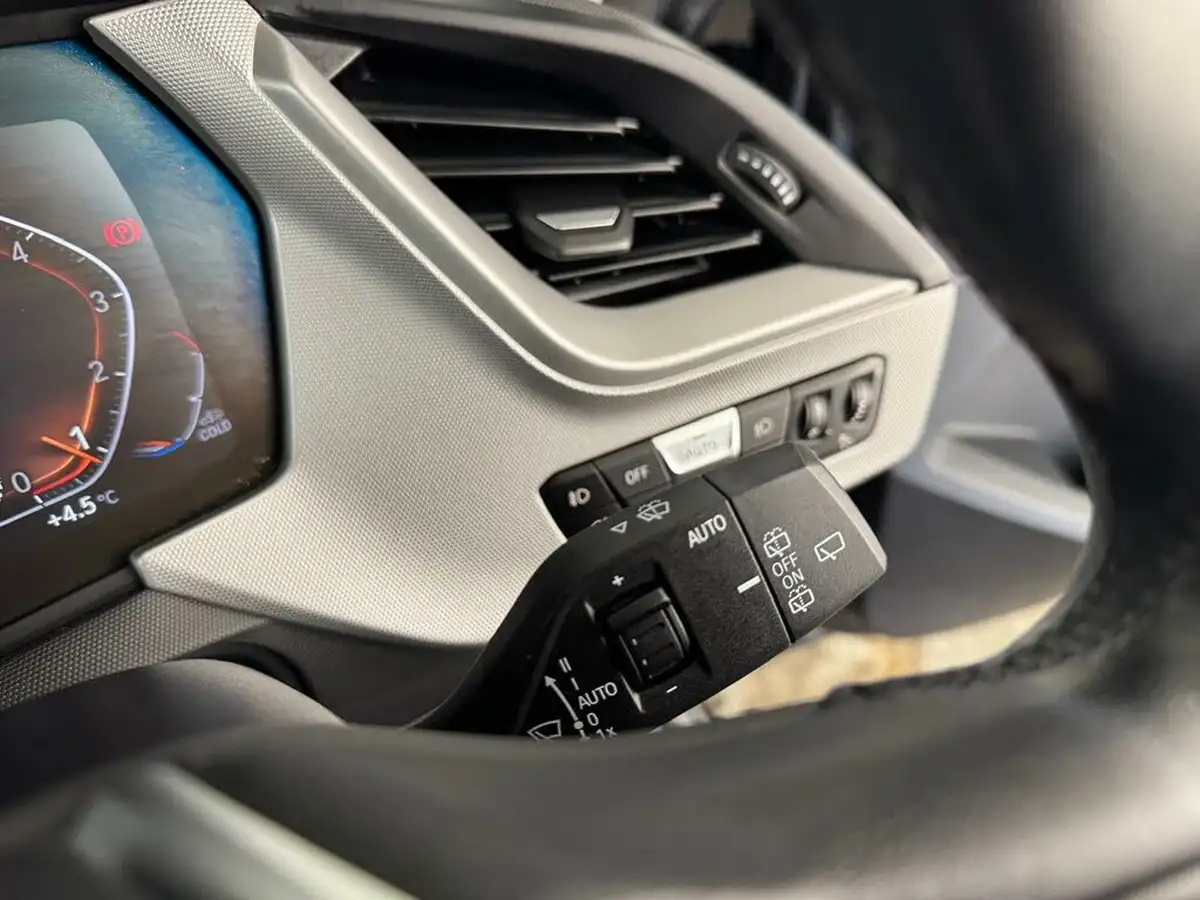 2023-bmw-1-series-15-118i-se-big-28