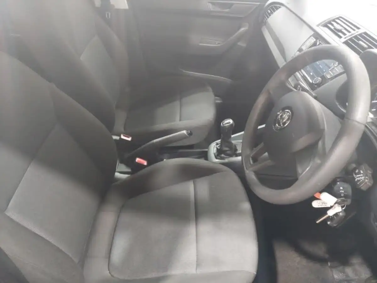 2019-skoda-fabia-10-mpi-s-hatchback-big-17