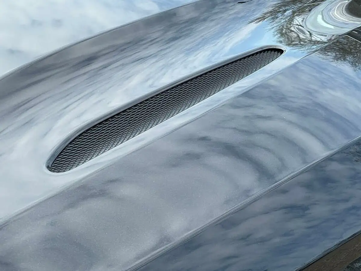 2019-aston-martin-db11-40-v8-big-12