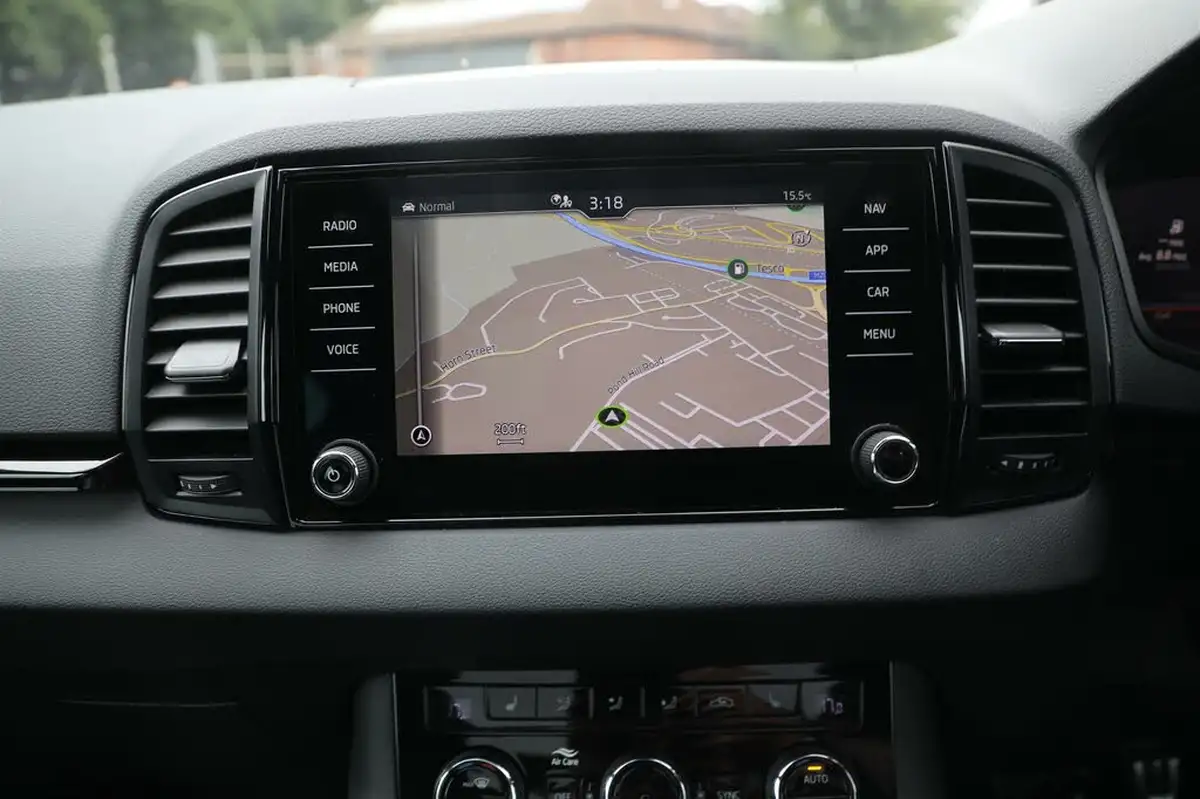 2023-skoda-karoq-20tdi-sportline-4x4-dsg-big-30