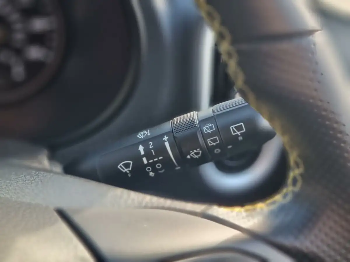 2021-kia-picanto-10-x-line-big-20