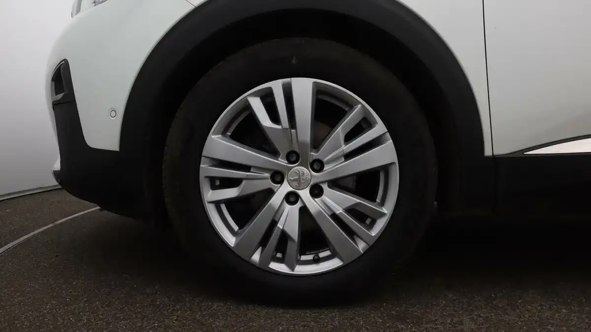 2020-peugeot-5008-suv-12-puretech-allure-big-18