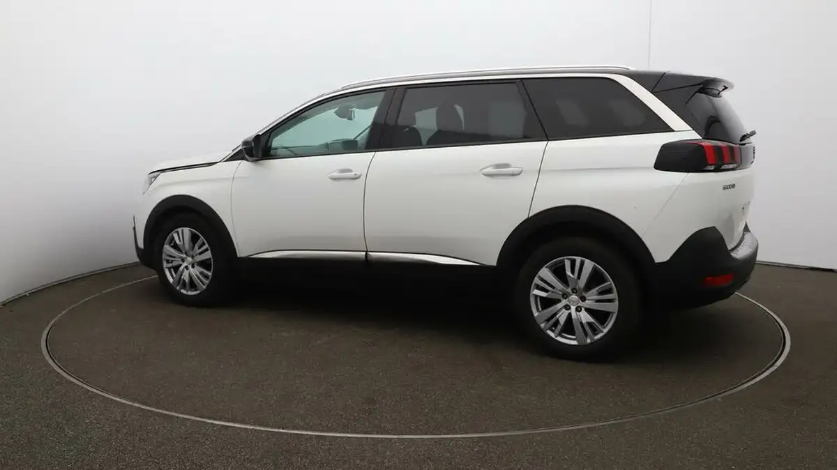 2020-peugeot-5008-suv-12-puretech-allure-big-40
