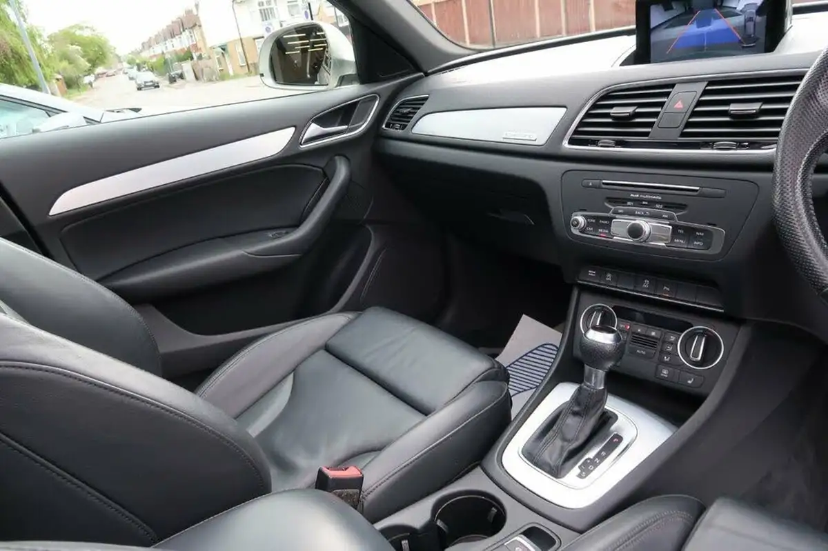 2015-audi-q3-20-quattro-s-line-plus-180ps-ss-tronic-big-12
