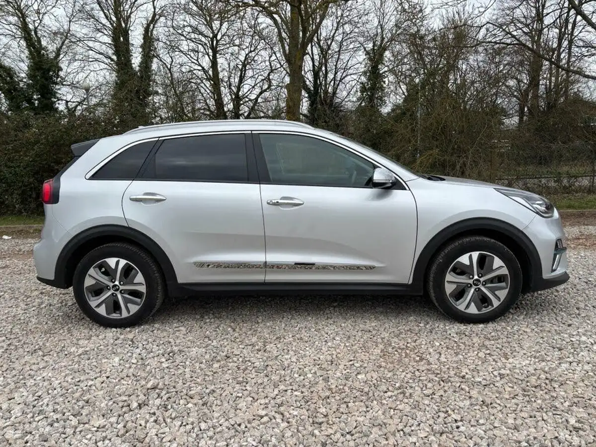 2021-kia-e-niro-ev-4-big-1