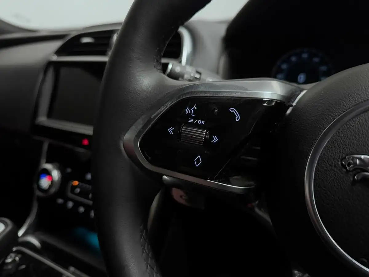 2024-jaguar-xe-20-d200-r-dynamic-s-big-27