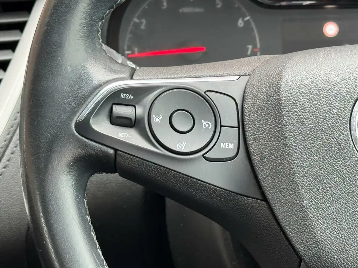 2019-vauxhall-grandland-x-12-se-ss-big-21
