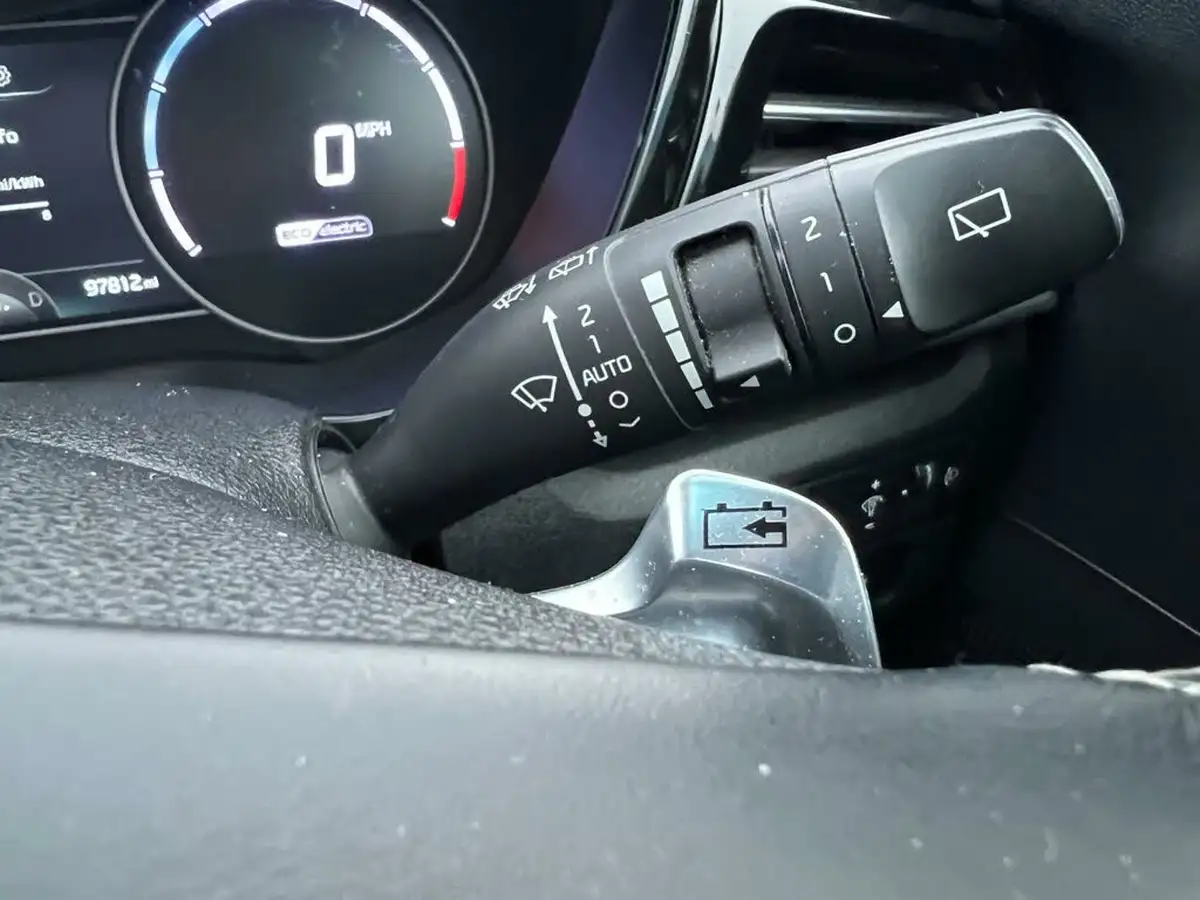 2020-kia-e-niro-ev-4-big-38