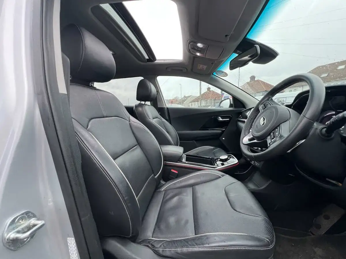 2020-kia-e-niro-ev-4-big-14