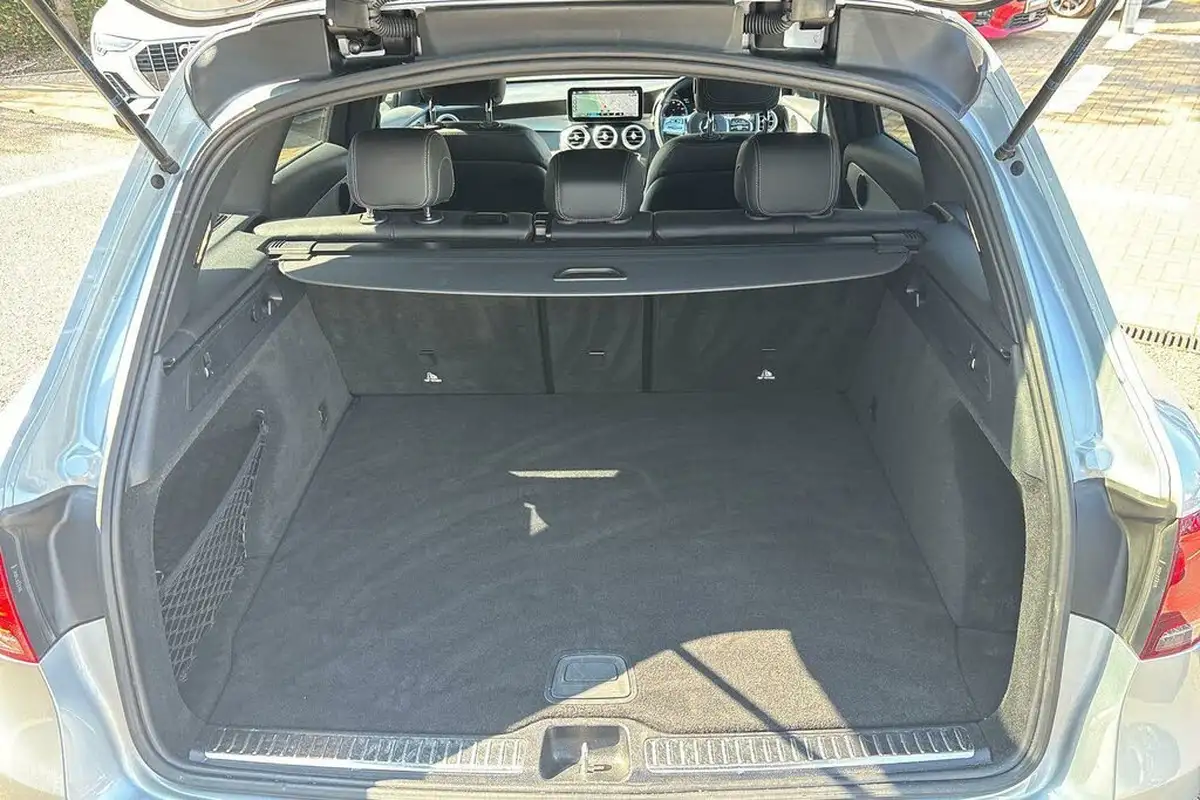 2021-mercedes-benz-glc-class-20d-glc220d-amg-line-premium-station-wagon-5d-1950cc-4matic-plus-big-17