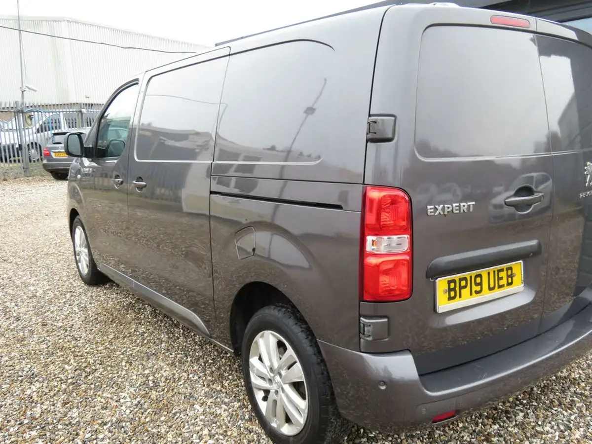 2019-peugeot-expert-20-bluehdi-professional-standard-1400-20bluehdi-eu6-panel-big-53