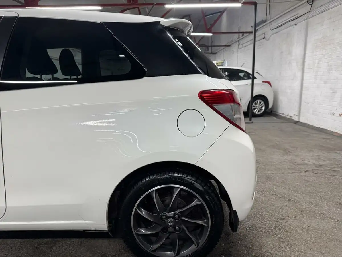 2012-toyota-yaris-133-trend-3d-big-37