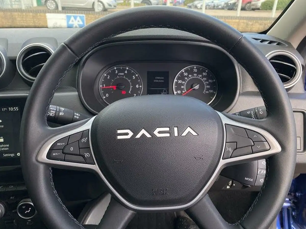 2023-dacia-duster-09-tce-journey-big-12