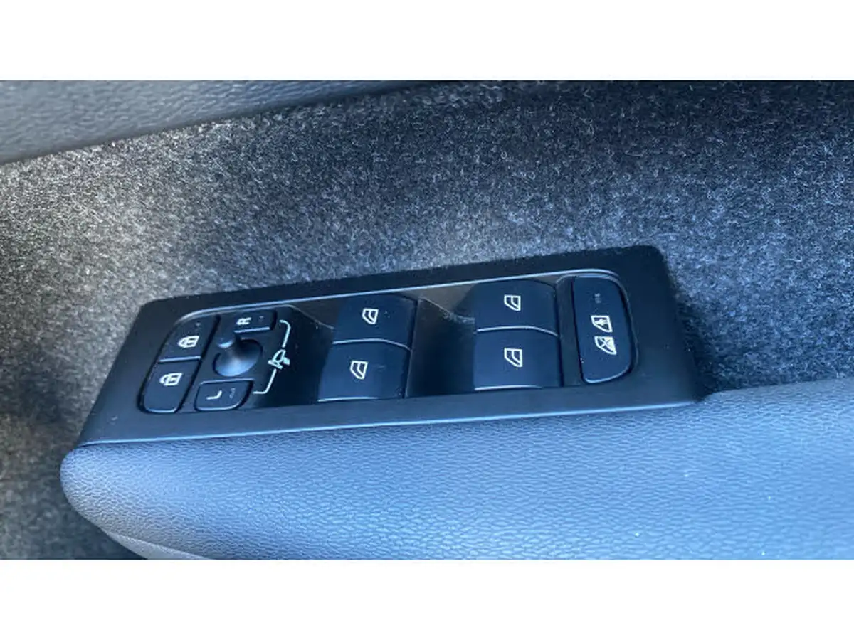 2021-volvo-xc40-e-twin-recharge-big-25