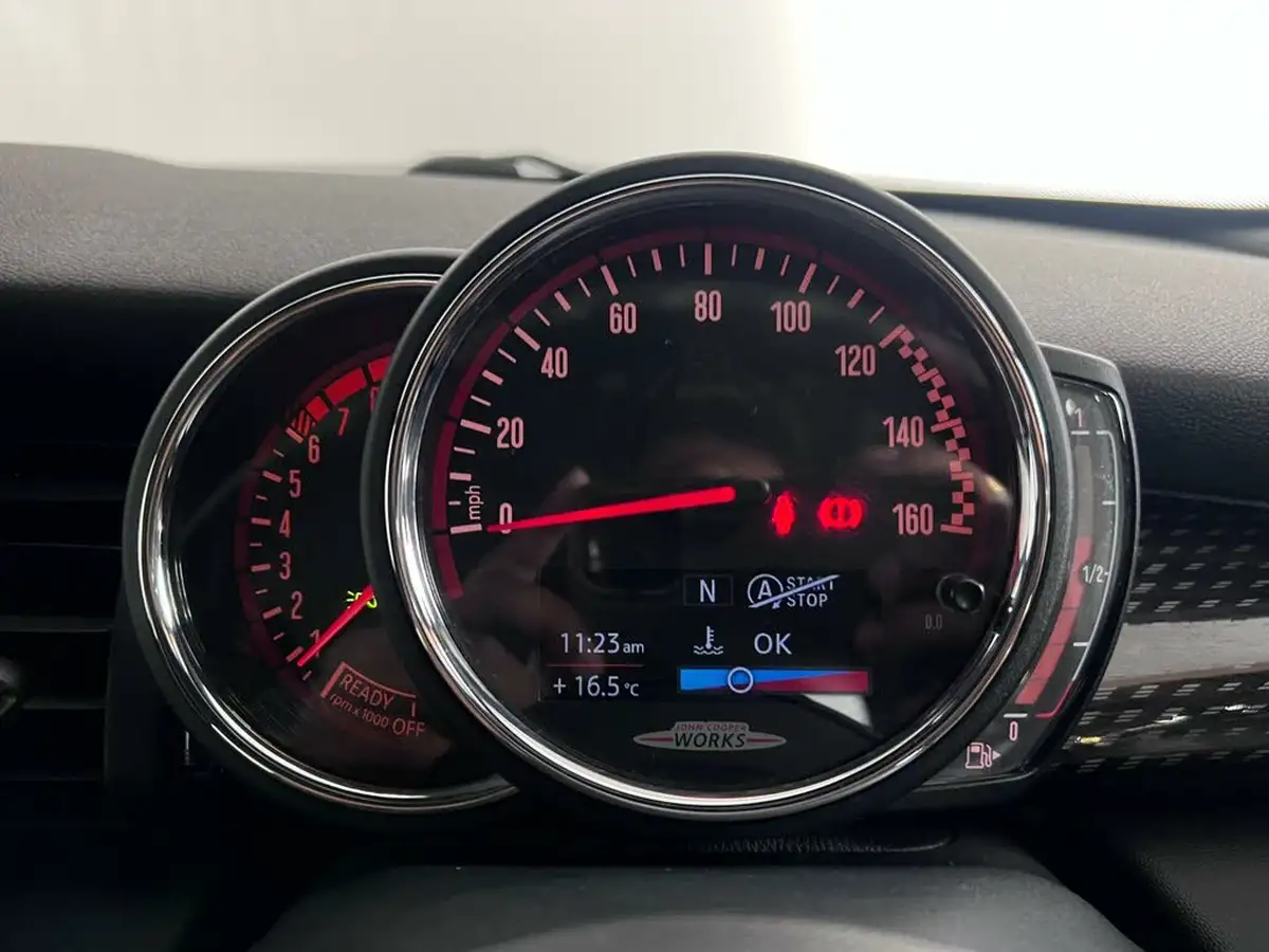 2017-mini-cooper-20-john-cooper-works-ss-hatchback-3d-big-15