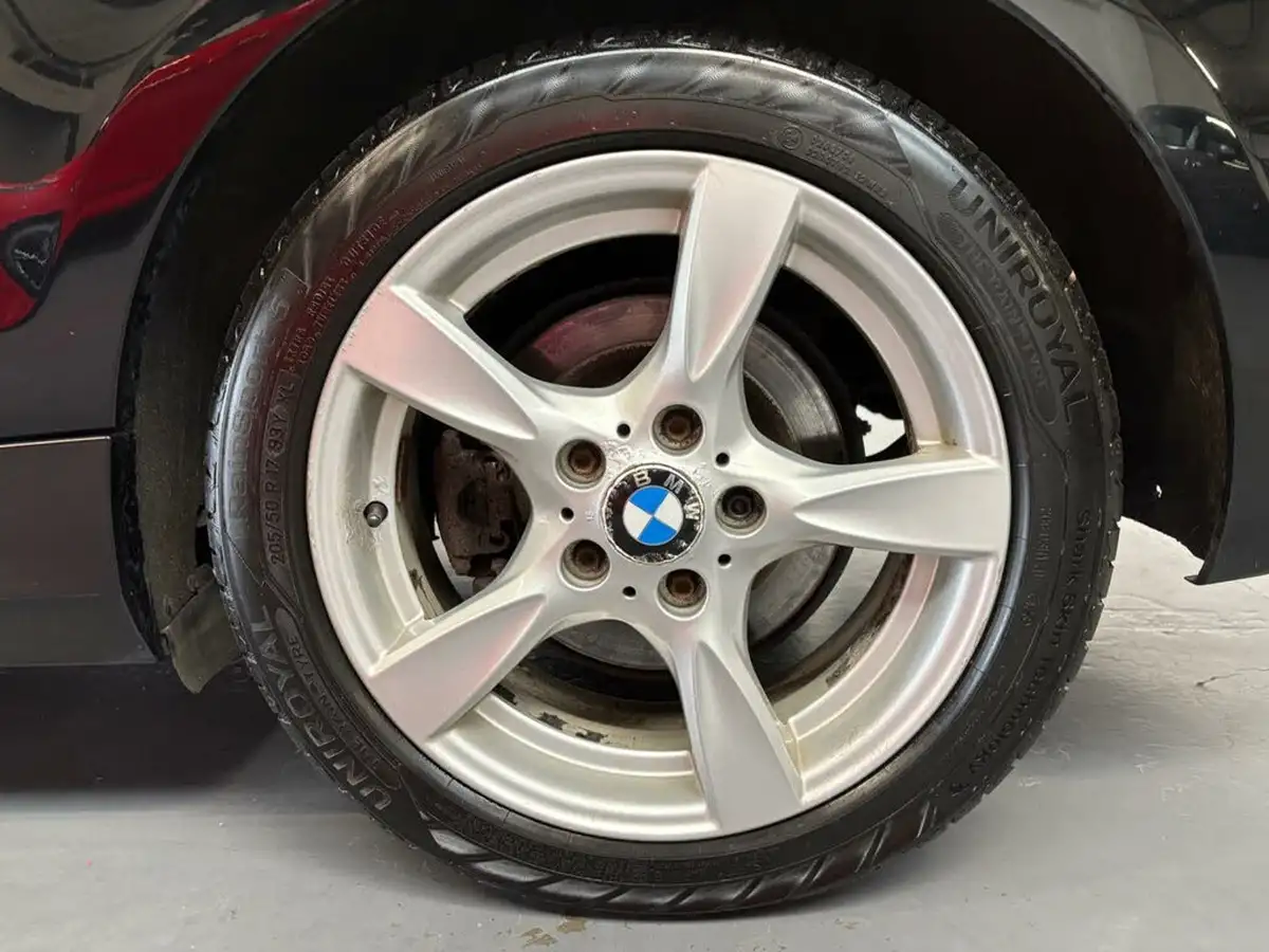 2011-bmw-1-series-20td-120d-sport-coupe-2d-big-11