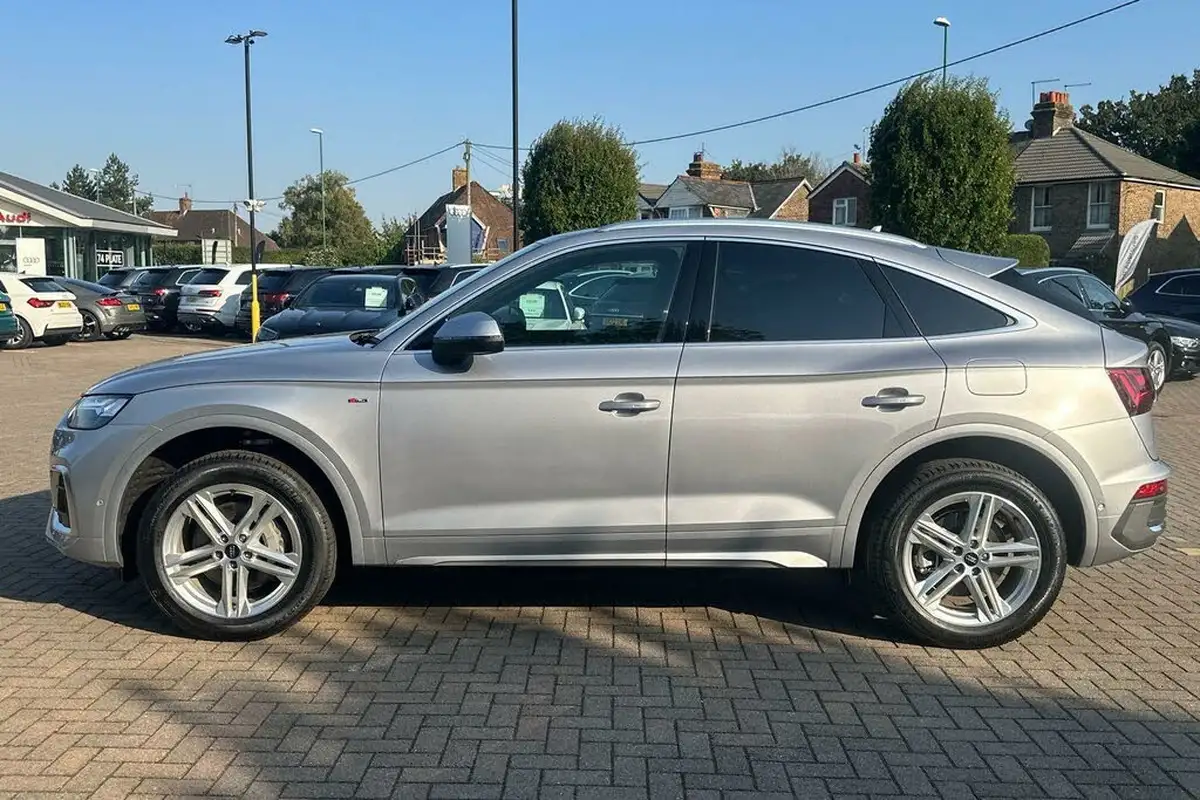 2024-audi-q5-20-50-tfsi-e-s-line-sportback-big-15