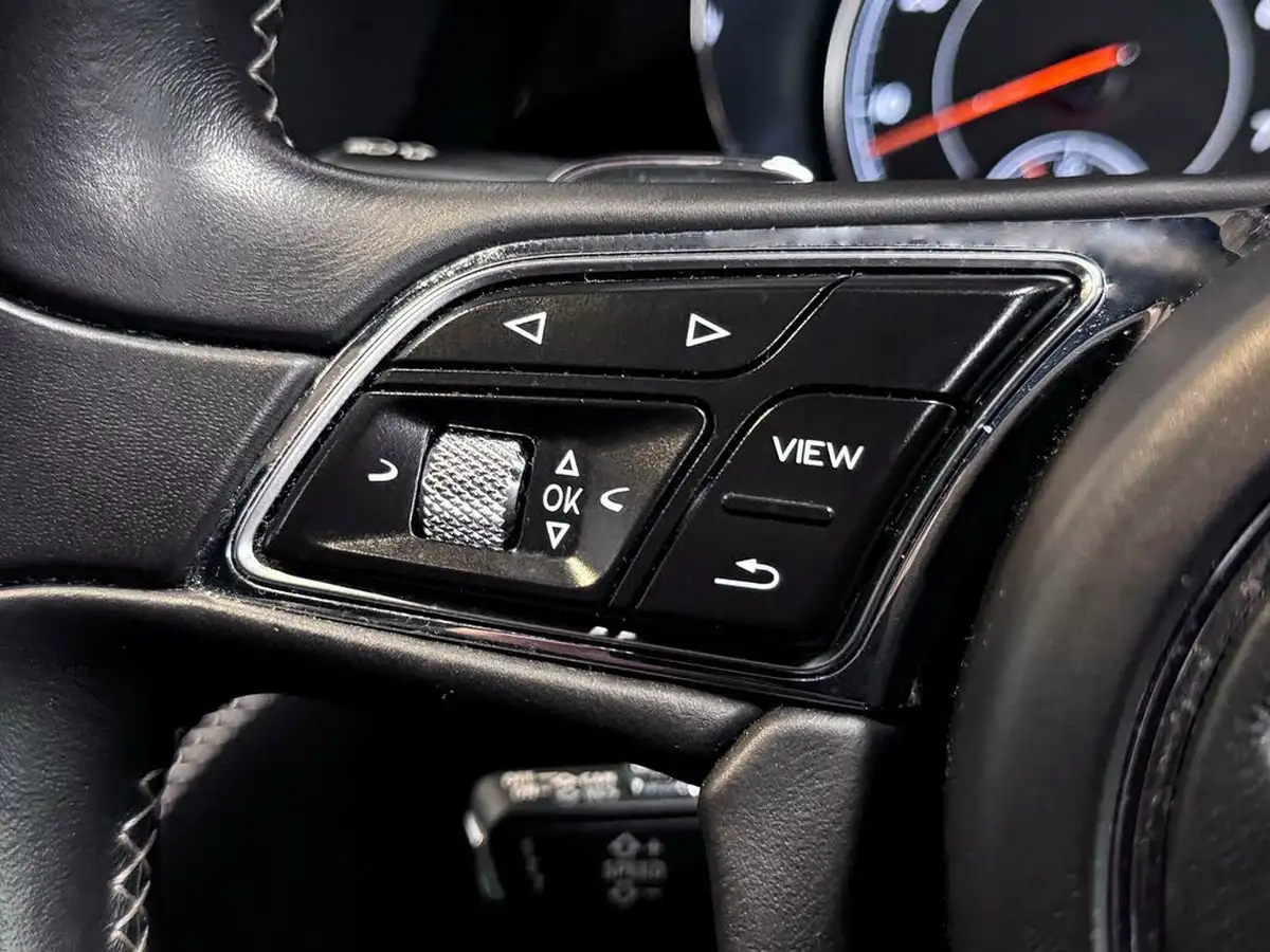 2020-bentley-bentayga-40-v8-542bhp-big-56