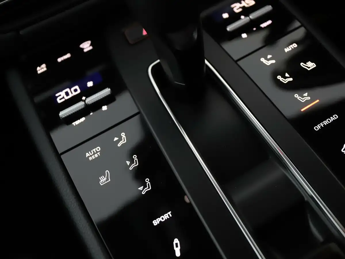 2024-porsche-macan-29-v6-s-big-31