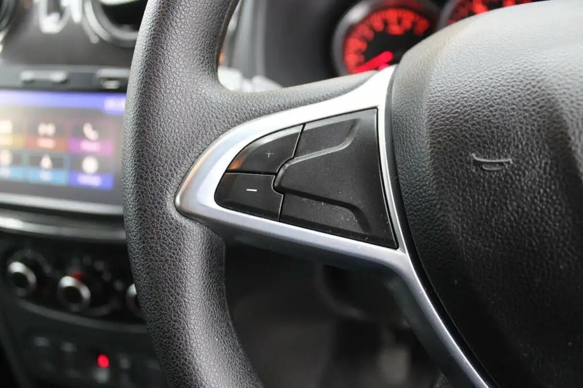 2019-dacia-sandero-09-tce-comfort-ss-big-24