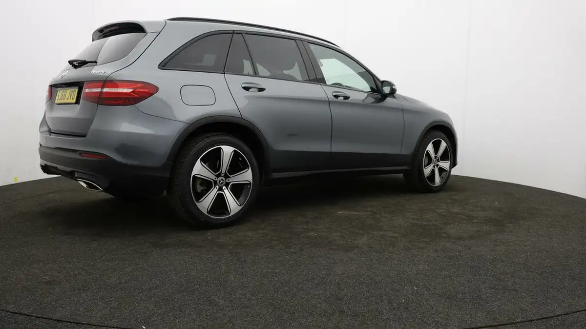 2018-mercedes-benz-glc-class-20-glc250-urban-edition-big-26