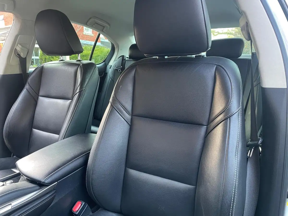 2018-lexus-gs-300h-25-executive-edition-big-24