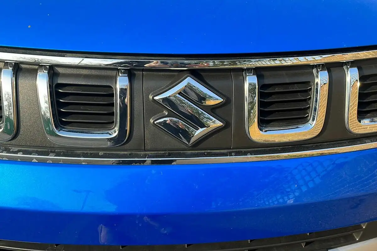 2022-suzuki-ignis-12-dualjet-sz5-big-19