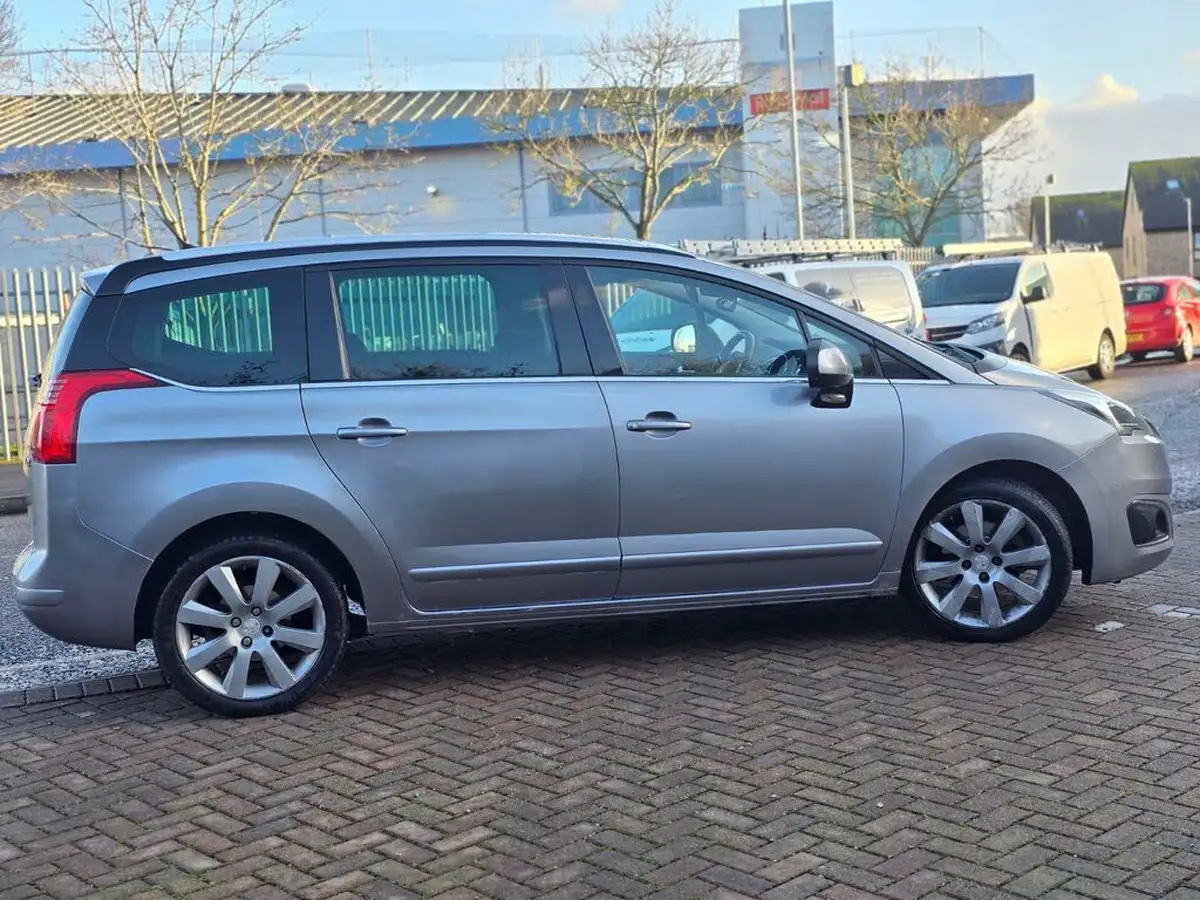 2015-peugeot-5008-16bluehdi-allure-auto-big-14