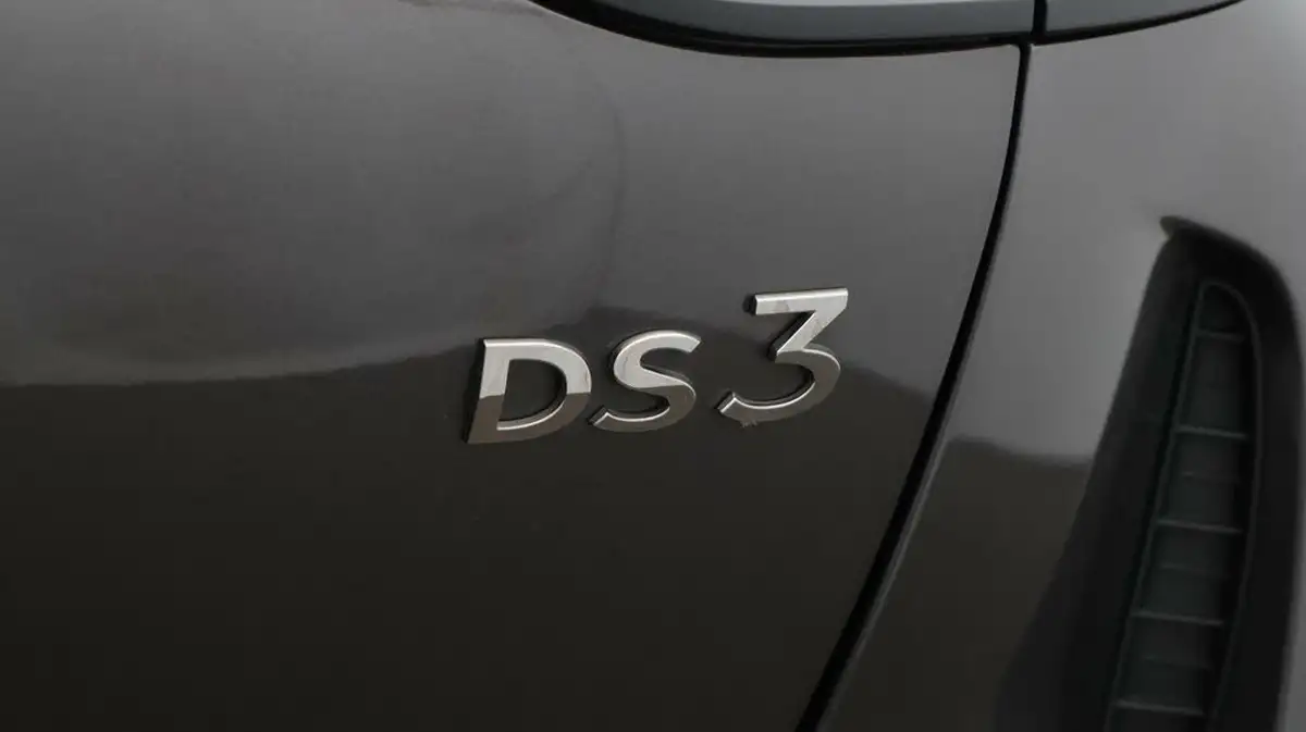 2022-ds-ds-3-crossback-e-tense-bastille-big-21