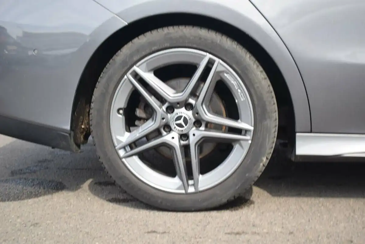 2019-mercedes-benz-cla-13-cla-200-amg-line-coupe-4d-7g-dct-big-14