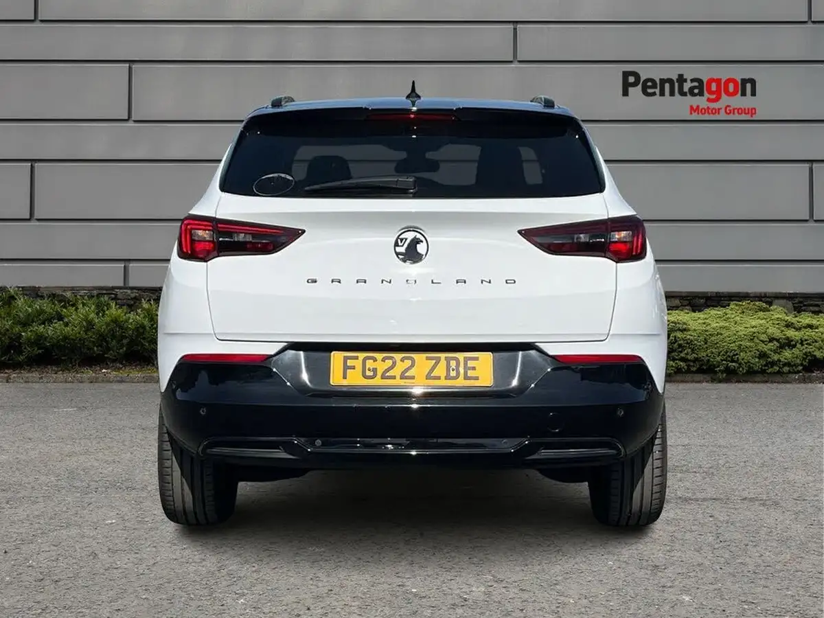 2022-vauxhall-grandland-12-sri-big-13