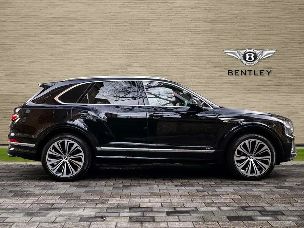 2022-bentley-bentayga-40-v8-big-5
