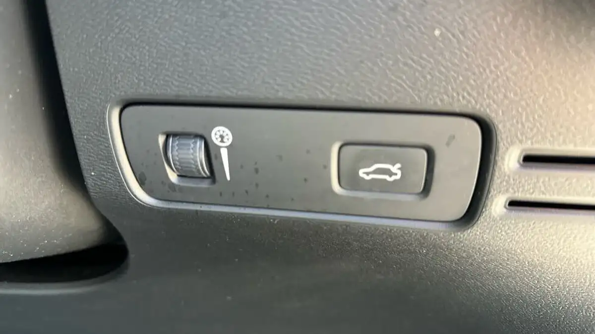 2019-volvo-xc40-20-t4-inscription-awd-big-37