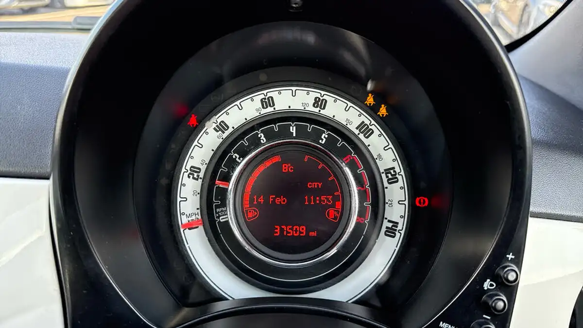 2022-fiat-500-10-dolcevita-big-12