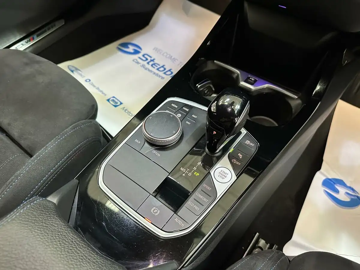 2022-bmw-1-series-20-m135i-xdrive-big-15