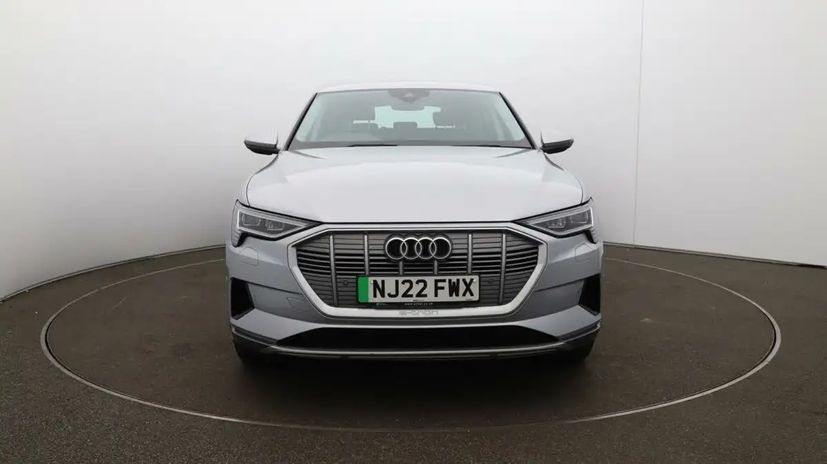 2022-audi-e-tron-55e-technik-station-wagon-big-31