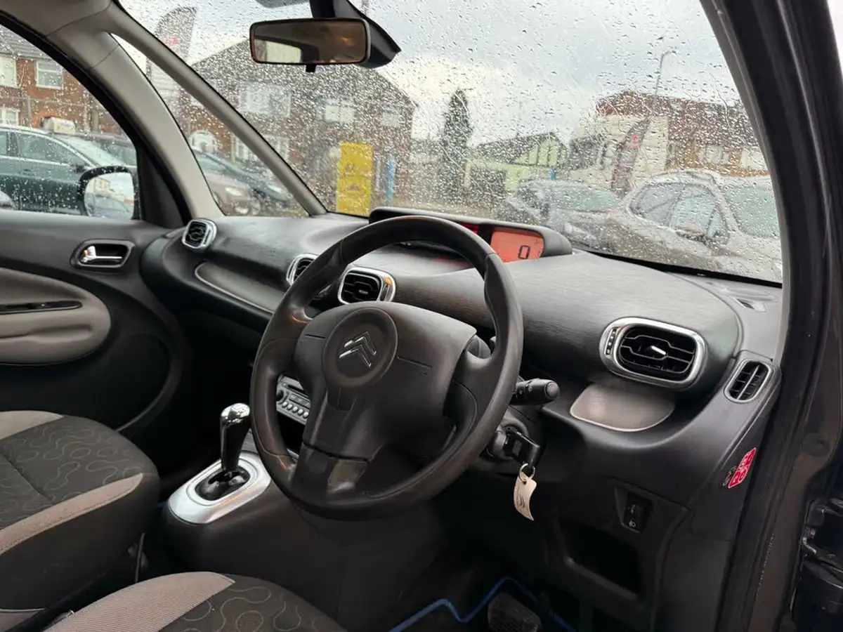2012-citroen-c3-picasso-16-vtr-118bhp-auto-seq-big-23